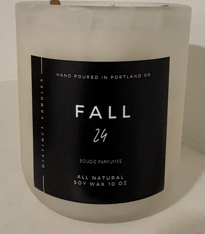 Fall 24 in Marble white jar Fragrance notes of Apple Harvest & Autumn leaves